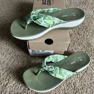 Cloudsteppers by Clarks Women’s Arla Glison Sandals